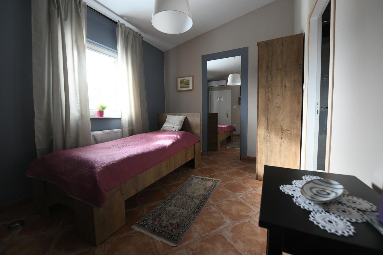 مبيت وإفطار Hrvatski Leskovac Klet Cinkus المظهر الخارجي الصورة